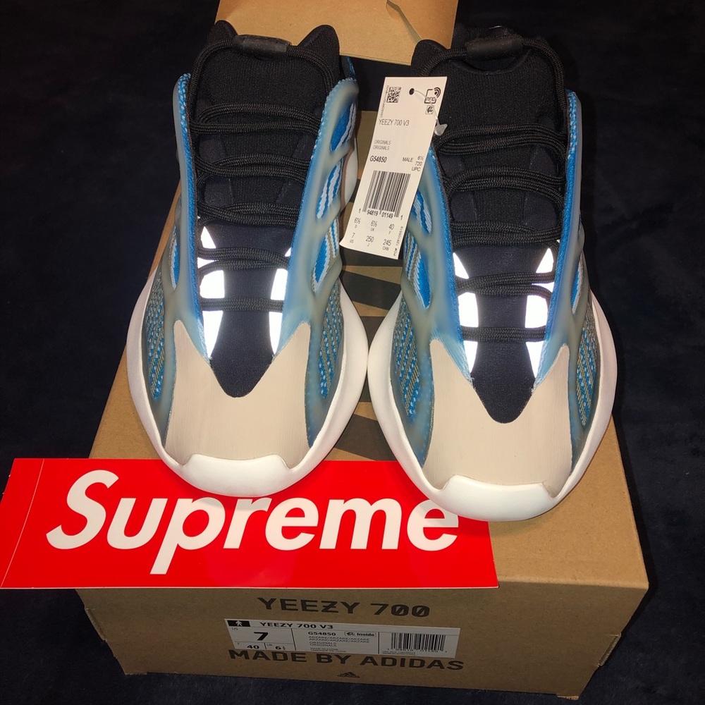Yeezy V3 Men size 7